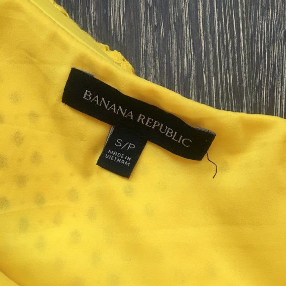 Banana Republic One Shoulder Yellow Top - Picture 3 of 3